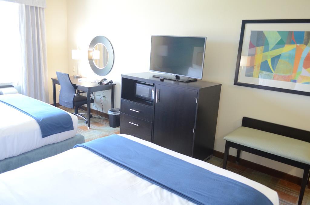 Holiday Inn Express & Suites Houston Northwest-Brookhollow, An Ihg Hotel Room photo